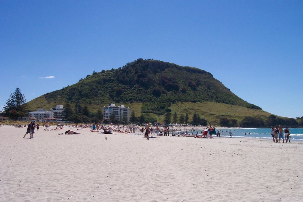 Mt_Maunganui_Beach_2006