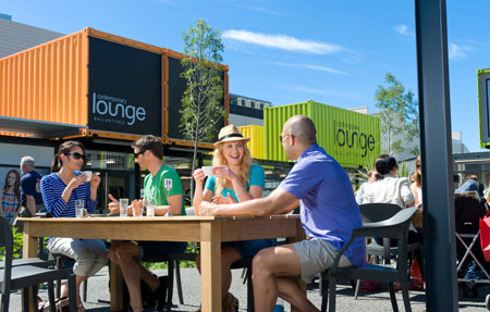 couples_enjoying_coffee_at_a_restart_cafe